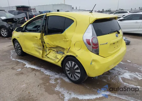 2014 Toyota Prius C One z USA, uszkodzony, nr VIN JTDKDTB35E1075431